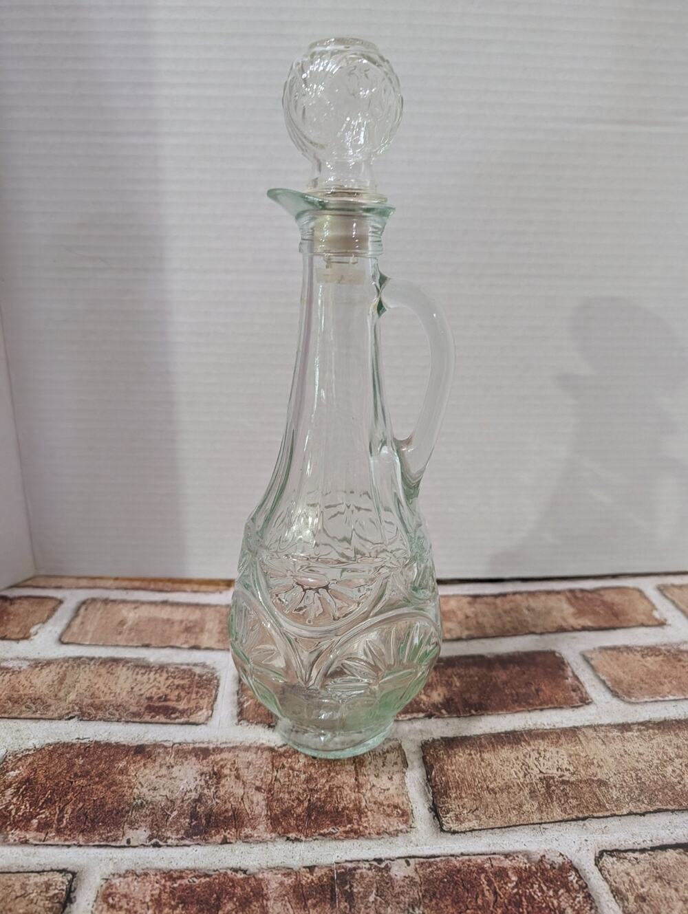 Vintage Mogen David Clear Glass Wine Decanter with Stopper Starburst Pattern 12"